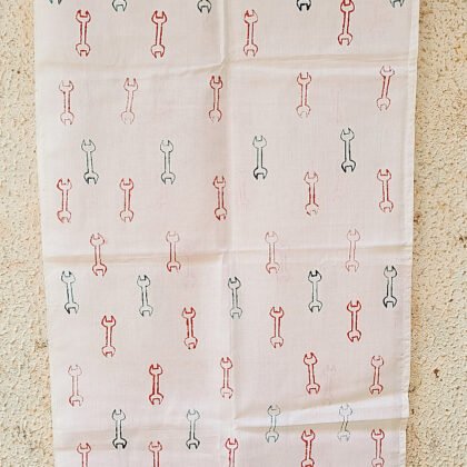 Green and red spanner print stole