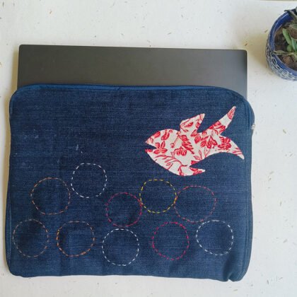 laptop_sleeve_-fish_loops