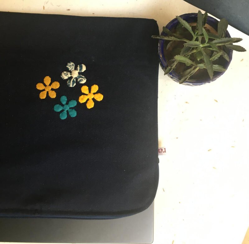 laptop_sleeve_daisy